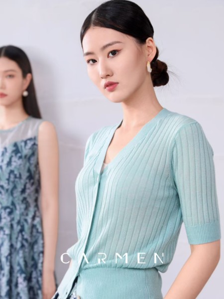 卡蔓女裝品牌2025春夏新品