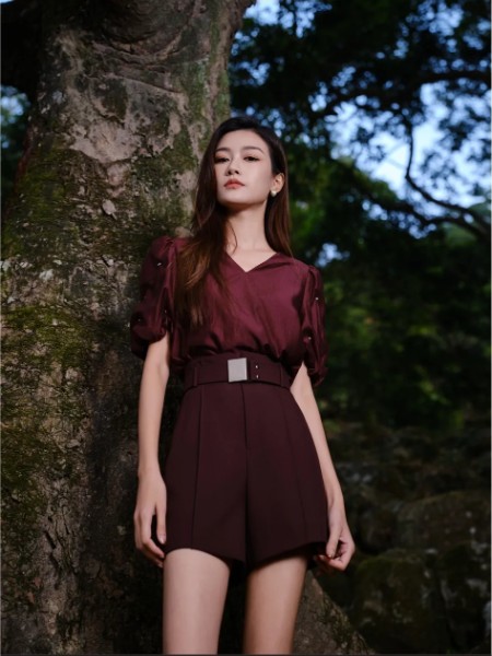 茵嘉女裝品牌2025夏季新品
