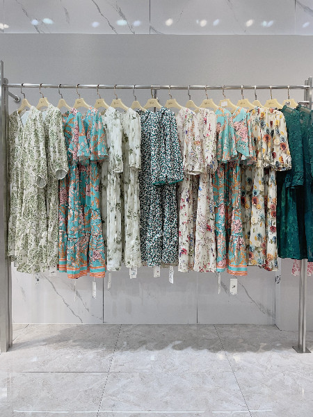 埃芙衣代銷模式女裝品牌2025春夏新品