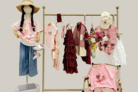 彩色笔童装威廉希尔中文网产品陈列