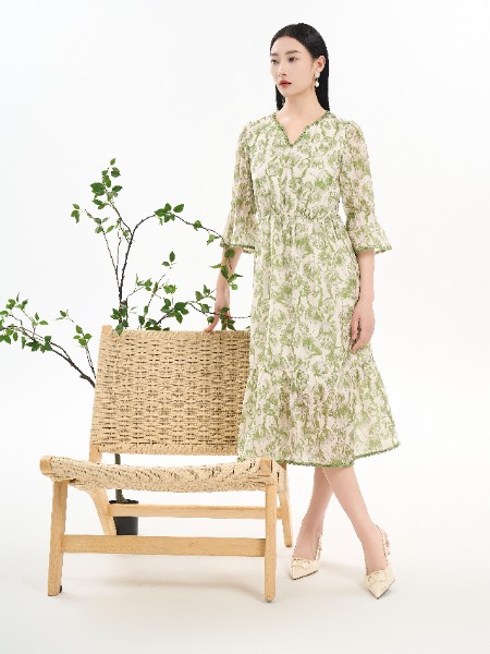 歌詩陌女裝品牌2025夏季新品