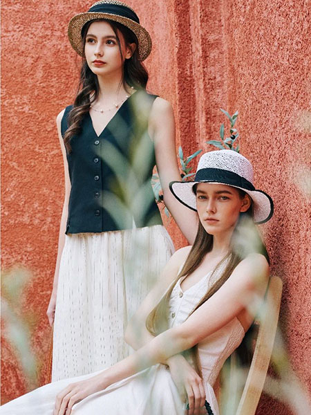 录上女装品牌2025春夏