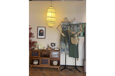 录上女装品牌店铺展示
