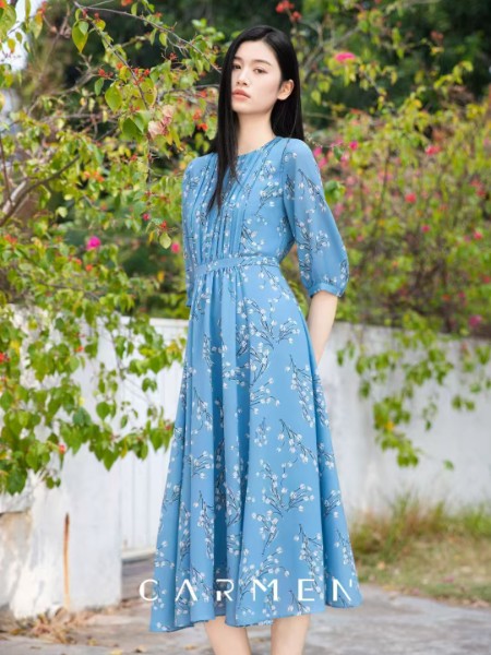 卡蔓女裝品牌2025夏季新品