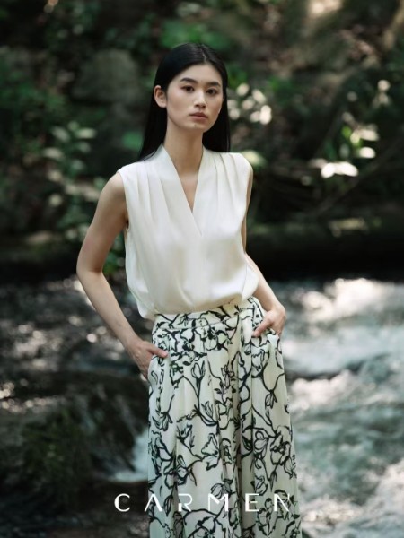 卡蔓女裝品牌2025夏季新品