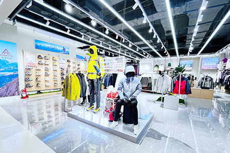 悍途戶外品牌店鋪展示