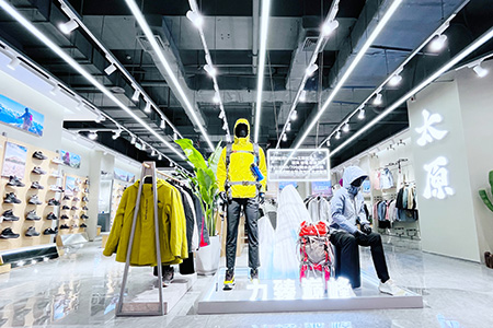 悍途戶外品牌店鋪展示