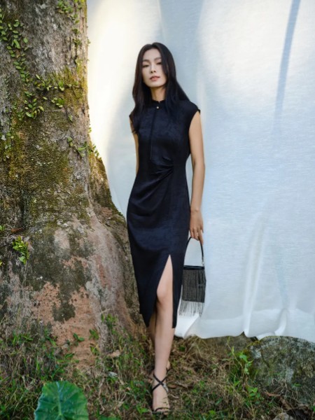 茵嘉女装品牌2025夏季新品