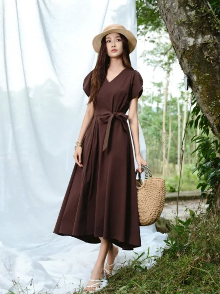 茵嘉女装品牌2025夏季新品