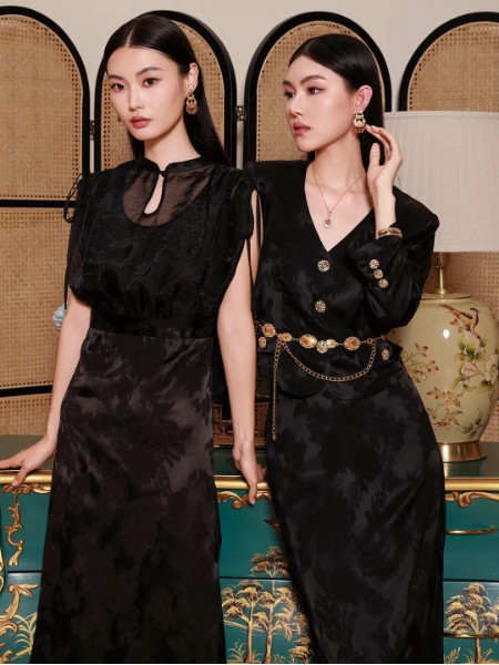 紐方女裝品牌2025夏季新品