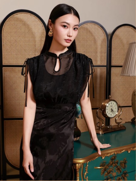 紐方女裝品牌2025夏季新品