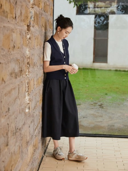 艾凸蘇希女裝品牌2025春夏新品