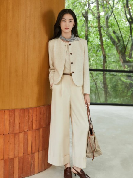 艾凸蘇希女裝品牌2025春夏新品