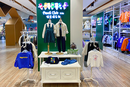 铅笔俱乐部童装品牌店铺展示